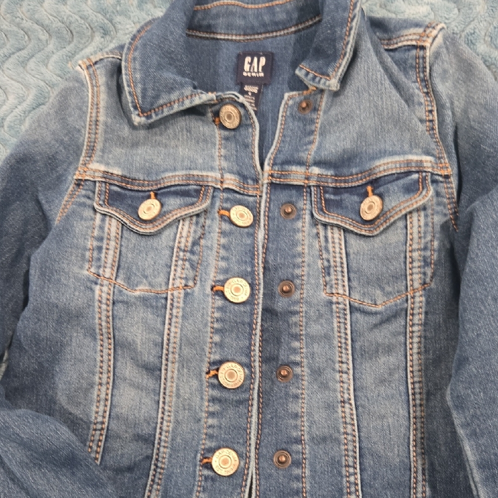 GAP Medium Blue Washed Denim Jacket Girls Size 5T